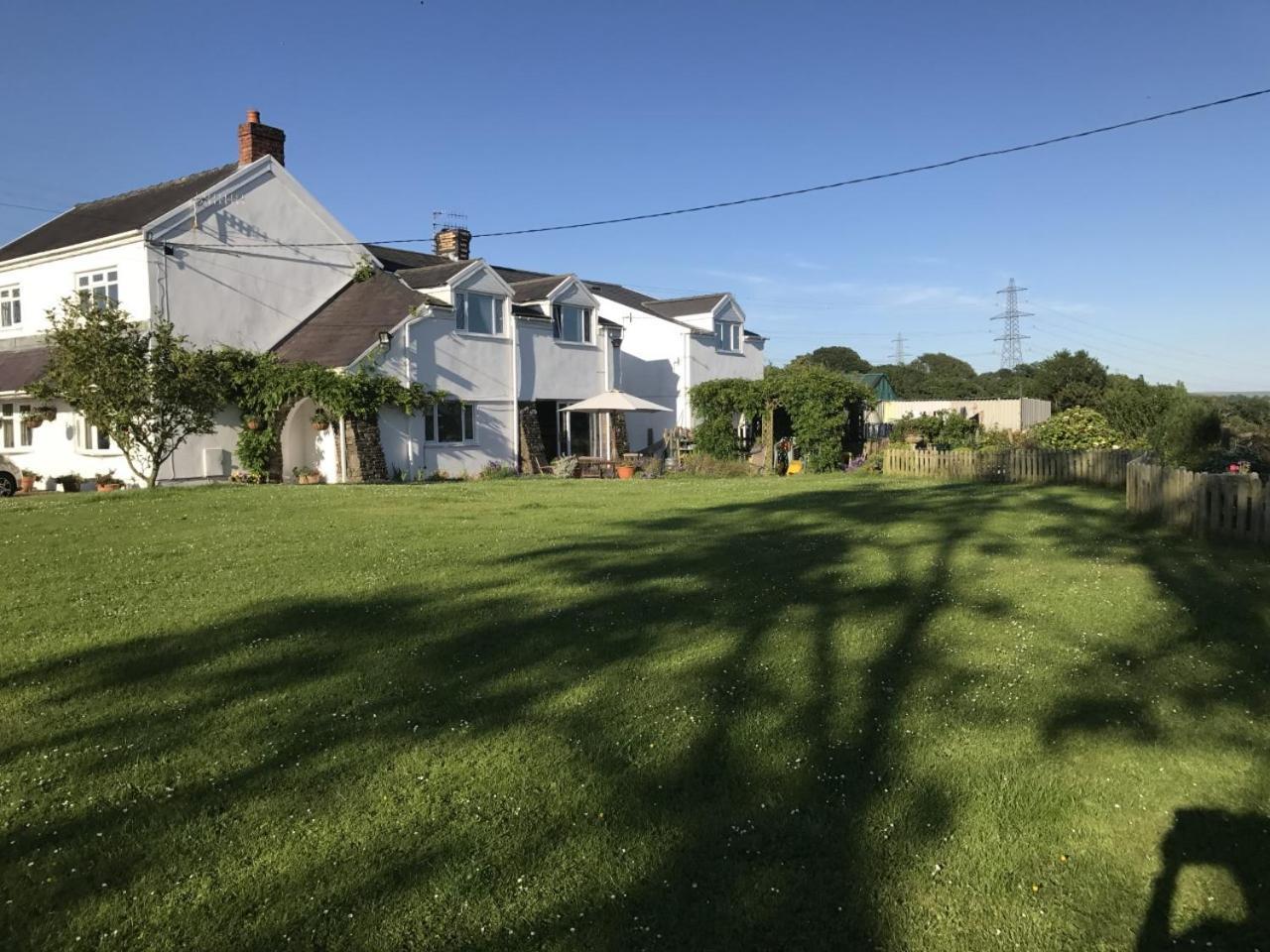 Brynawel Farm B&B Pontlliw Экстерьер фото